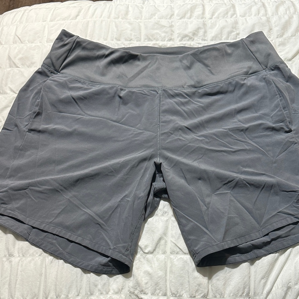 Brooks Women's Athletic Shorts in Gray
